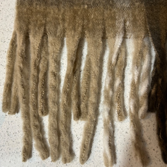 Oak  + Fort Scarf Brown Cream Plaid Fluffy Soft Long Fringe New w. Torn Tag - Picture 3 of 6